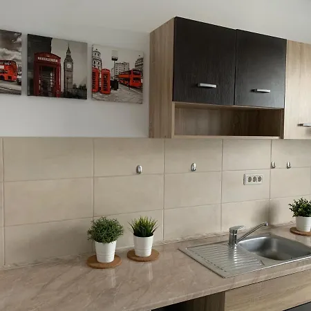 Mistral Residene Carol Park Apartment *